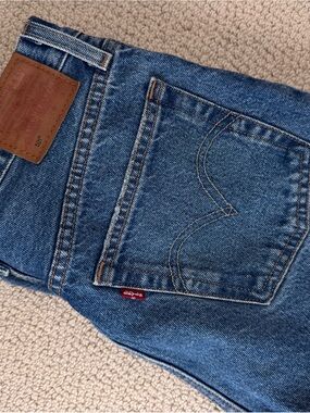 Levi's 501 Women's Straight Jeans in Blue